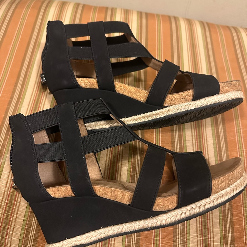 Adrienne Vittadini Black Strappy Wedge Sandals